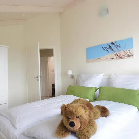 Сasa de vacaciones 3 Bedroom Lovely In *