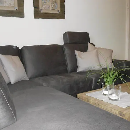 3 Bedroom Lovely In Holiday home